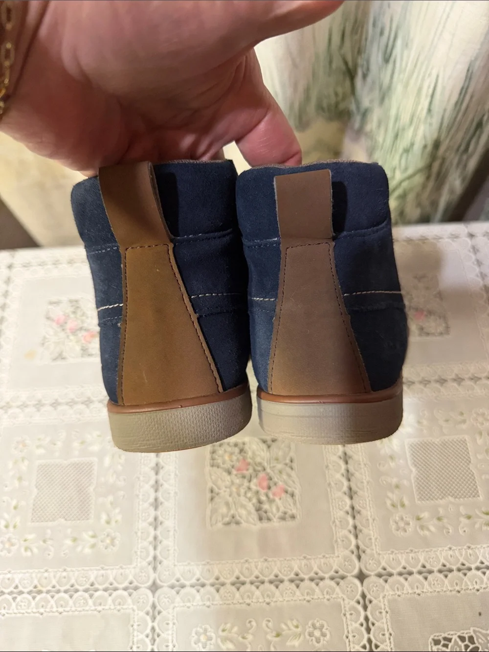 Eddie Bauer Navy Suede Chukka Ankle Boots with Brown Laces